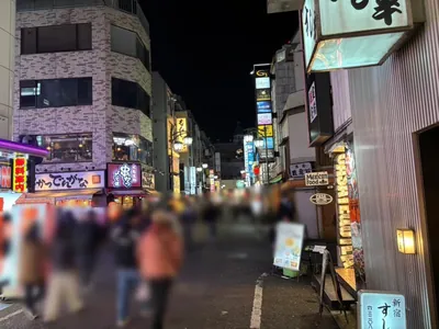 ノムノムへの道順 9／10：二つ目の十字路も超えて直進します。