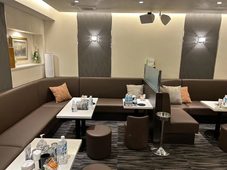 ルクシアの店内
