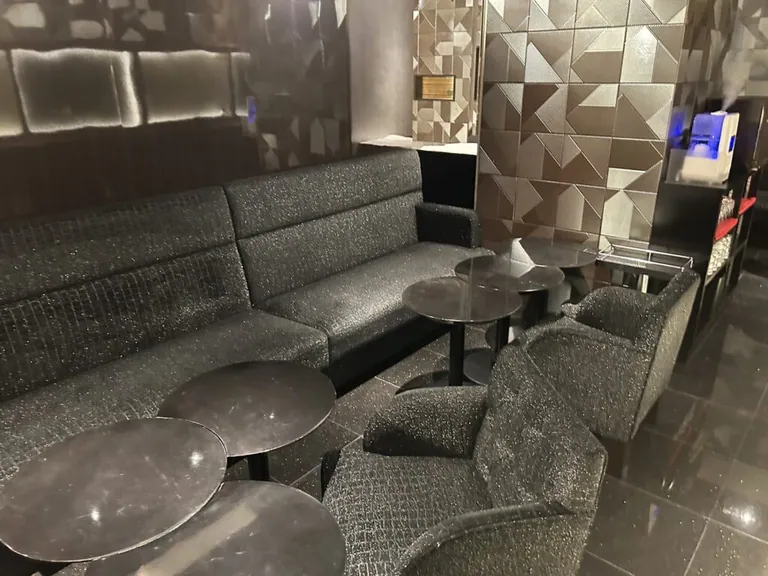 モノリスの店内