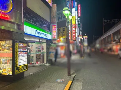 吉祥寺　ビーへの道順 4／5：左手の二つ目の路地を左折します。