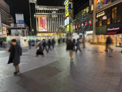 享楽 （キョウラク）への道順 2／8：ロータリーを左手に直進します。