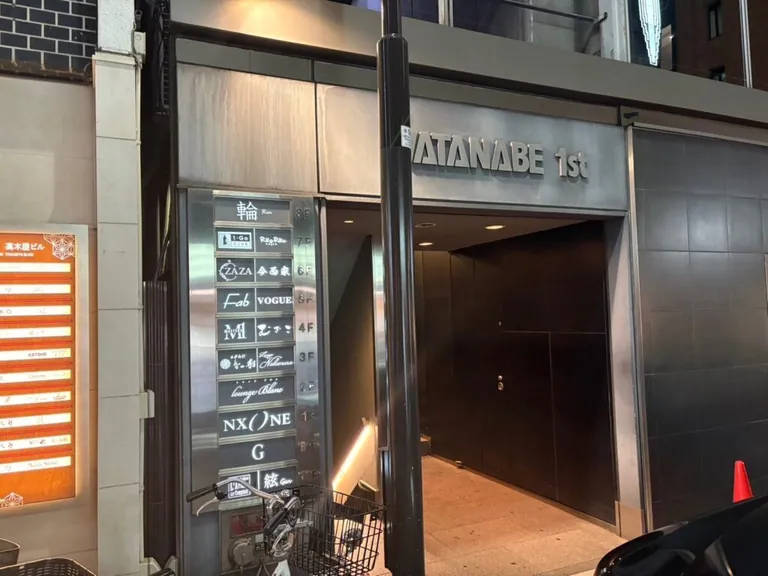 オムラウンジの店内
