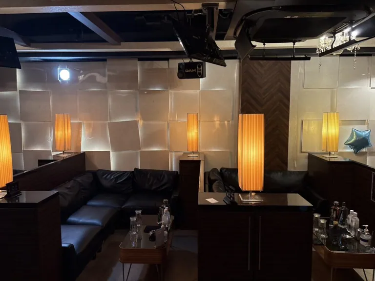ラトゥールの店内