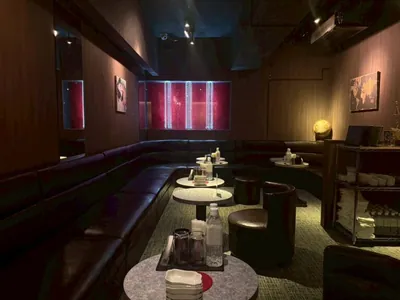 グランクラスの店内