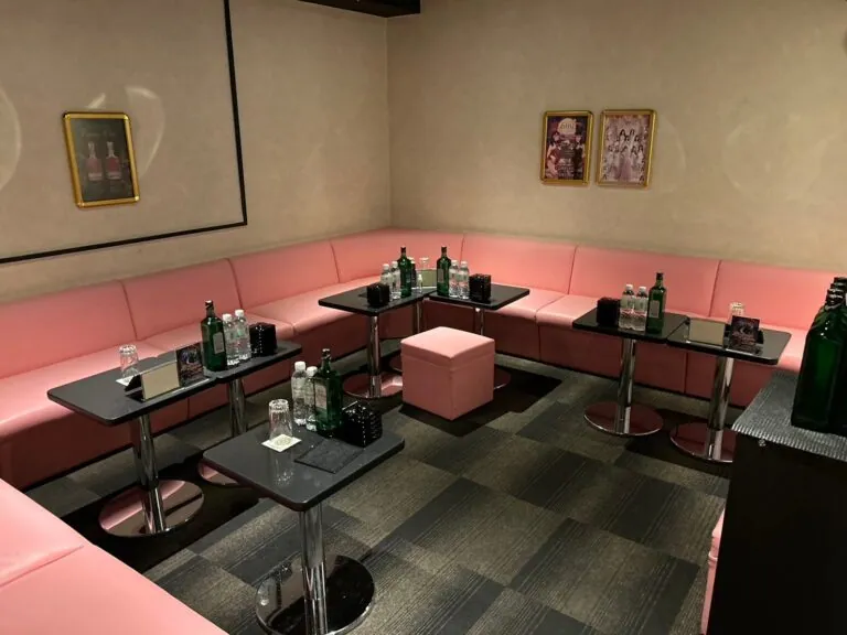 エデンの店内