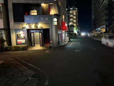 クリスタルキングへの道順 7／7：二つ目の路地を超えたすぐ左手に宇都宮クリスタルキングの入る「ソフィアⅡ」があります。