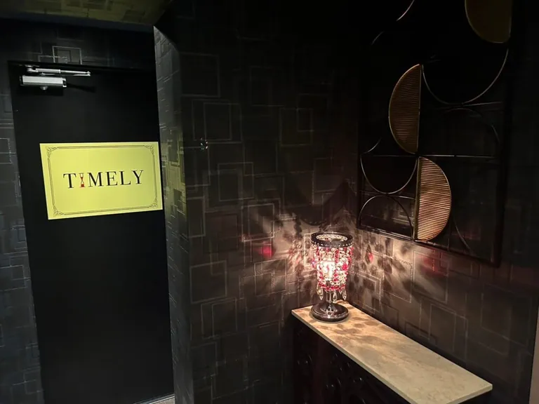 タイムリーの店内
