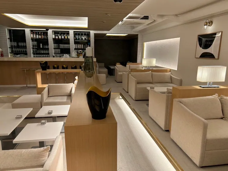 カンナの店内