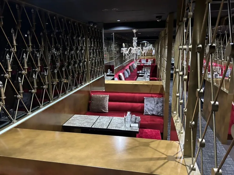 ジェムの店内