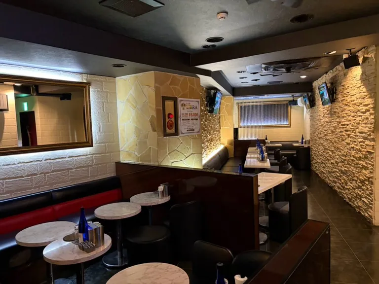 綾瀬 レディの店内