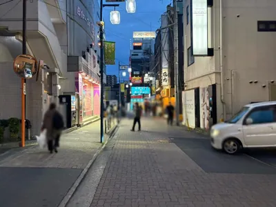 新小岩　スキャンダルへの道順 4／5：ビルを過ぎたら左折します。