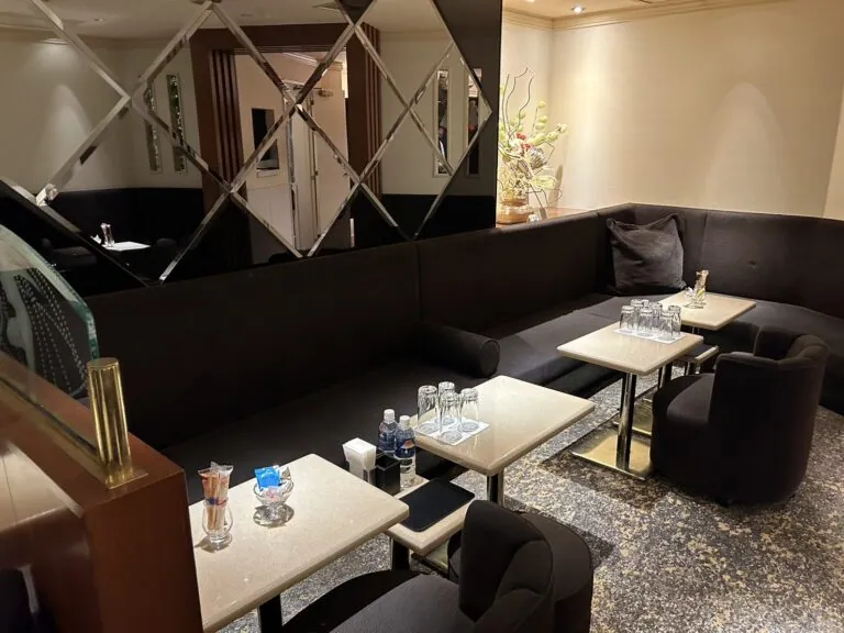 ルナの店内