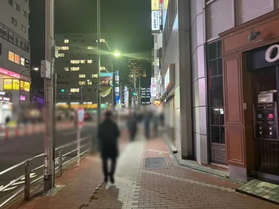 スパイスへの道順 4／9：直進します。