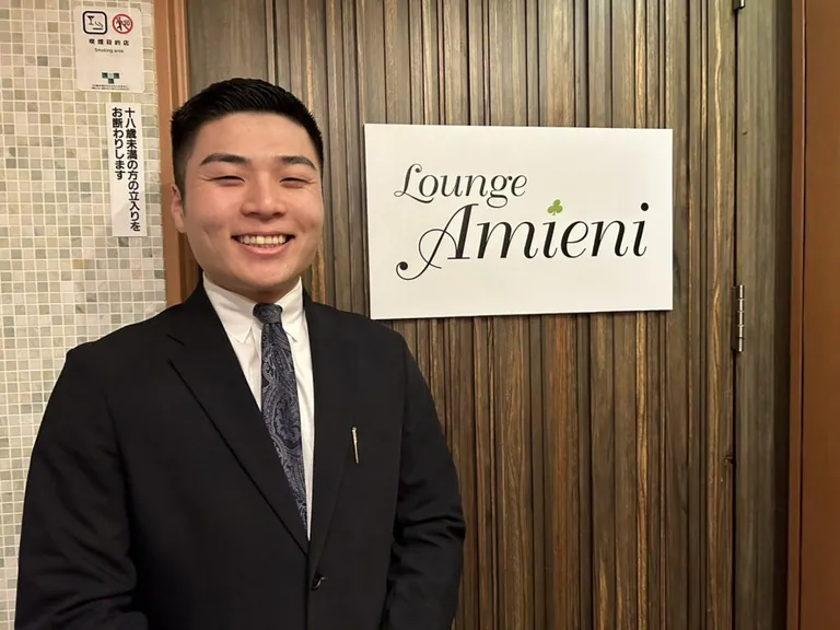 アミーニの店内