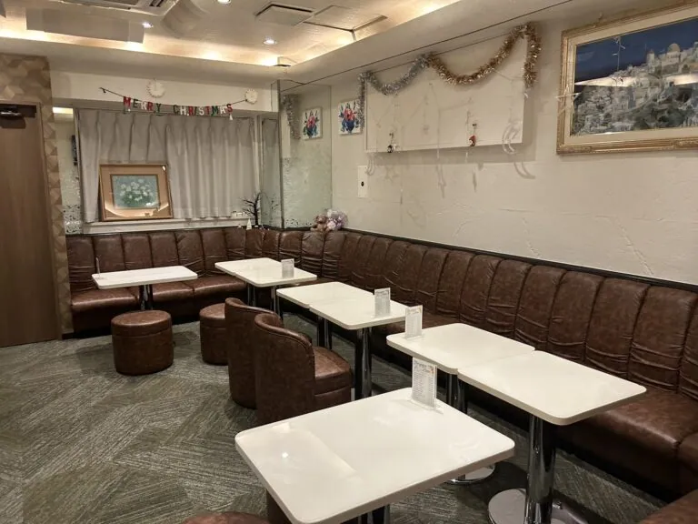 ハナビの店内