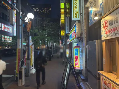 ビルスへの道順 5／6：二つ目の十字路を右折します。