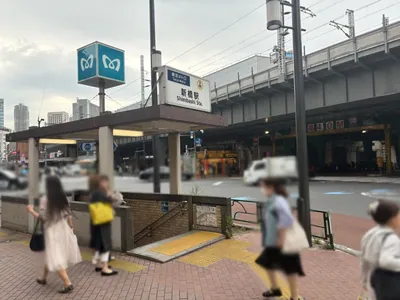 フォルトゥナへの道順 1／9：銀座線「新橋駅」5番出口を出ます。