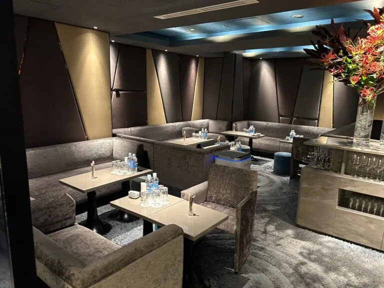 クラブ オー （club　O）の店内