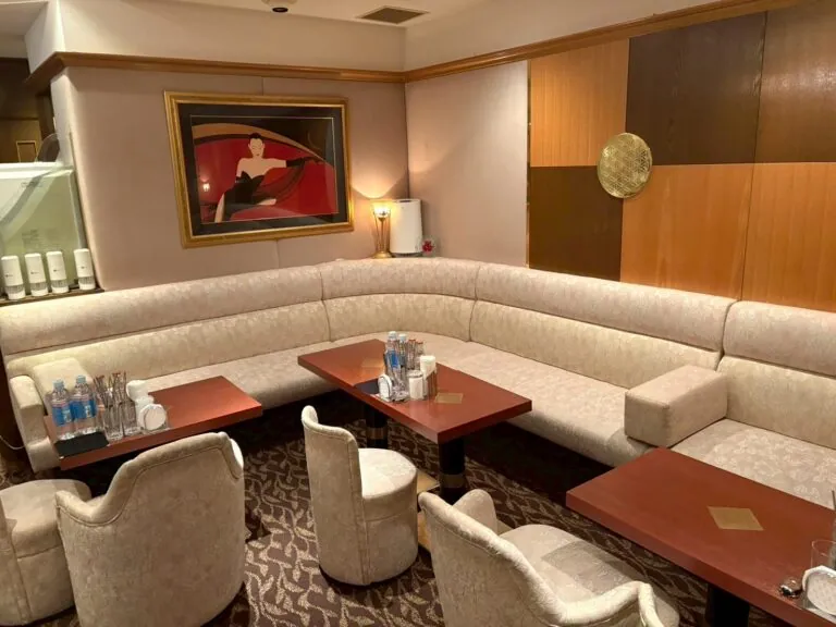 ルナピエーナの店内