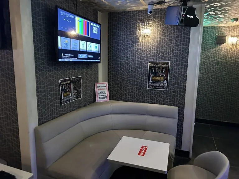 バウズーム （BOW×ZOOM）の店内