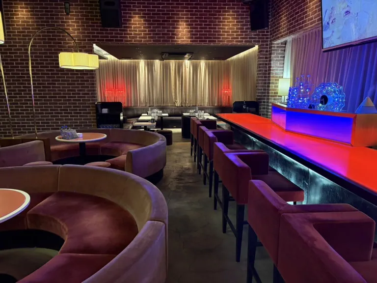 川口 レジェの店内