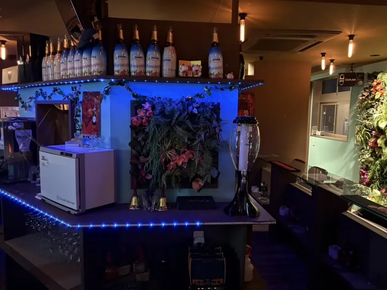 シャインの店内