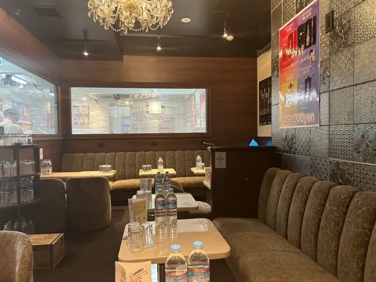 はちみつくろーばーの店内