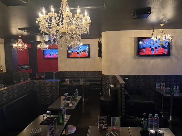 テンプテーションの店内
