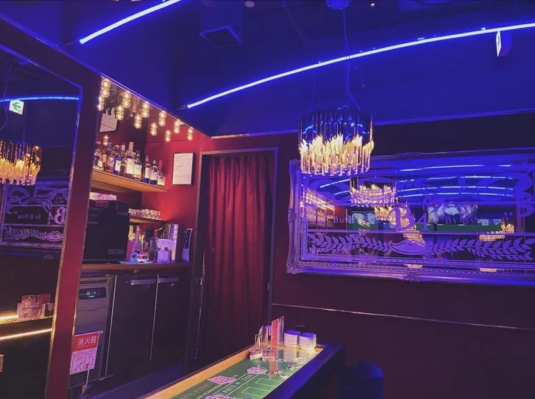 B4 （ビーフォー）の店内
