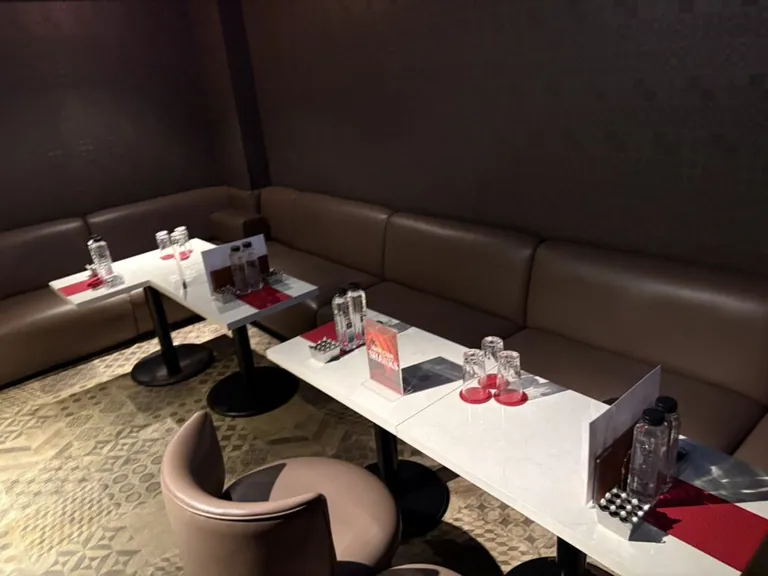 シャンクスの店内