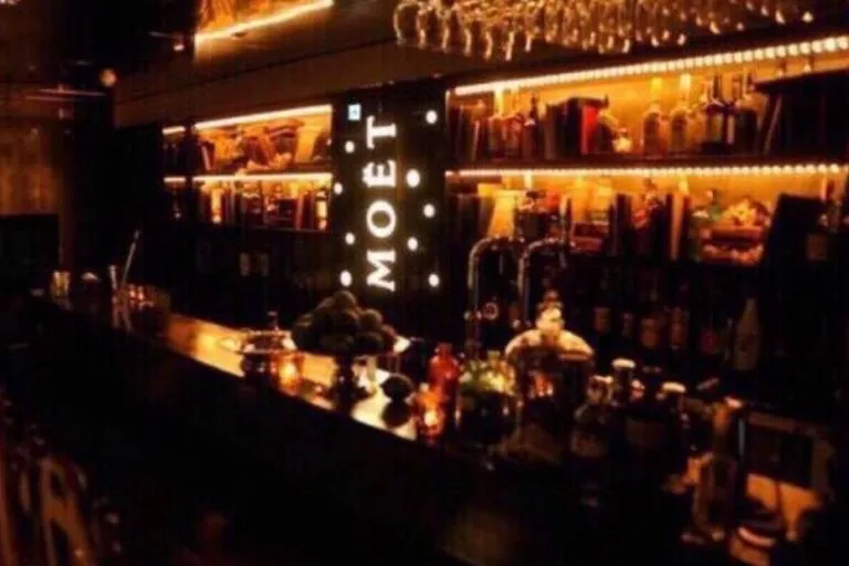 ベロアの店内