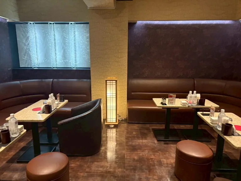 グランクラスの店内
