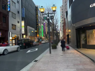 七凪 （ナギ）への道順 9／10：左折したら直進します。
