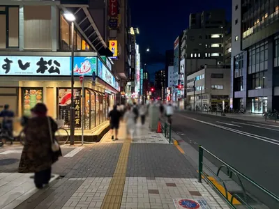 練馬　ジジへの道順 4／10：左手一つ目の路地を越えて直進します。