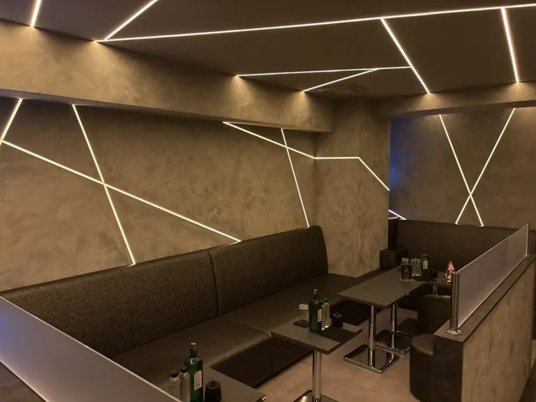 ザクラスの店内