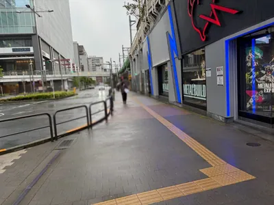 秋葉原　リリペットへの道順 2／10：ロータリーを左手に直進します。