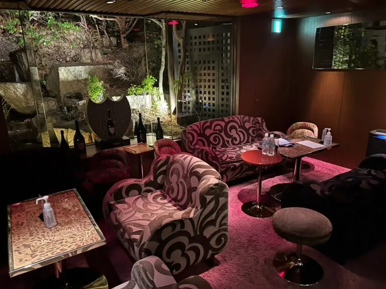 セリーネの店内
