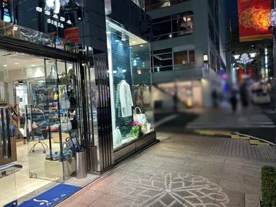 コロン （club Colon）/旧結衣都 （ユイト）への道順 9／10：直進を続けると十字路に出るので横断歩道を渡らずに左折します。