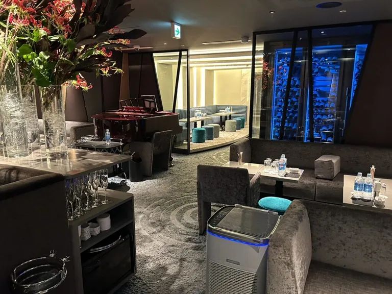 クラブ オー （club　O）の店内