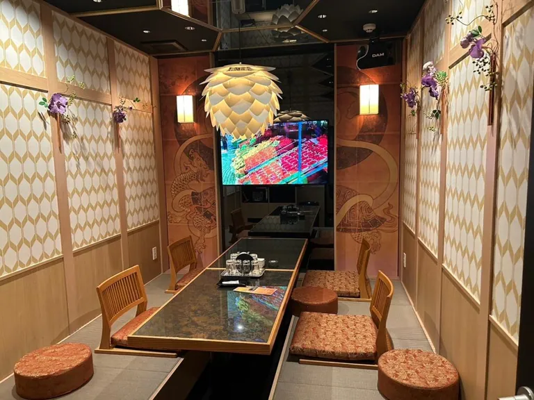 美人茶屋 （ビジンチャヤ）の店内