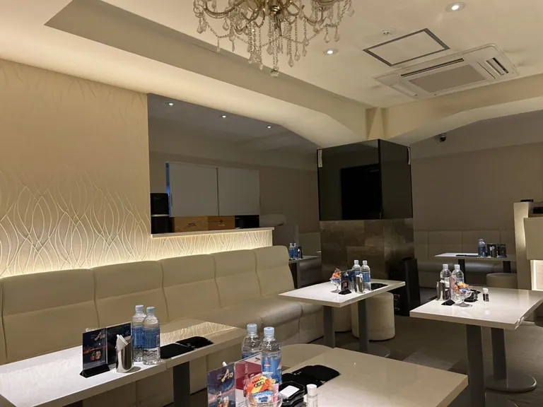 桐島 （キリシマ）の店内