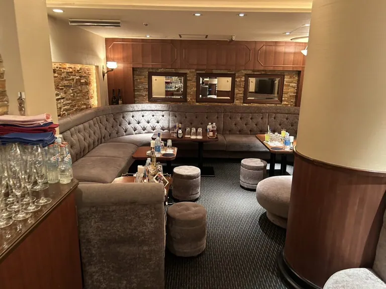 イプセの店内