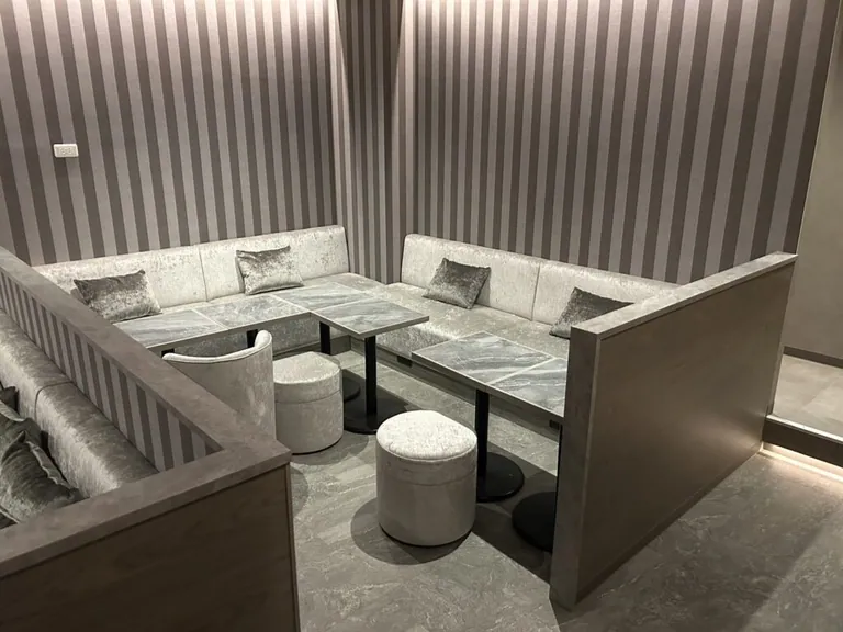 秋葉原　ハグモの店内