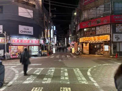 クロムへの道順 7／8：十字路を左折します。