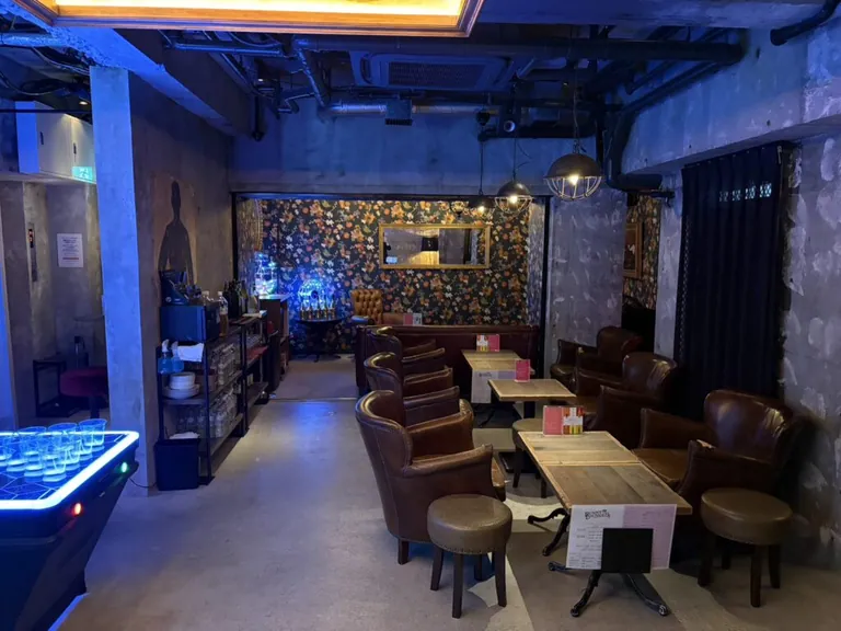 バニーラウンジB4の店内