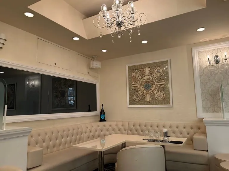 テンカラットの店内