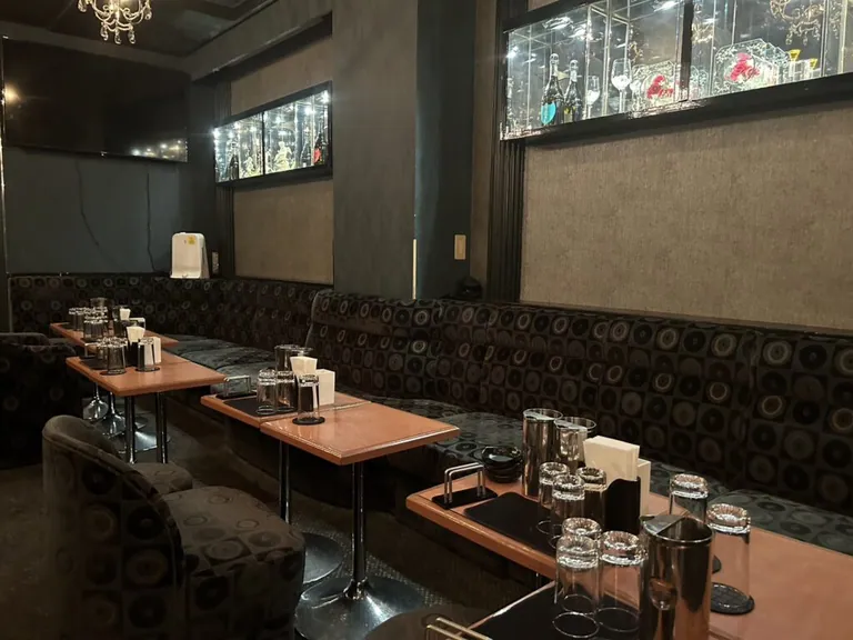 エムズ （M’s）の店内