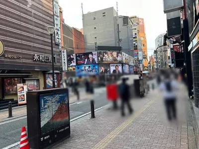 アミーへの道順 9／10：右折後一つ目の十字路を左折します。