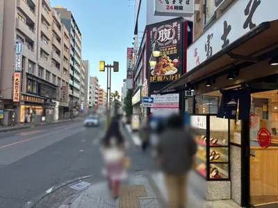 川口　レジェへの道順 6／7：右手一つ目の路地を右折します。