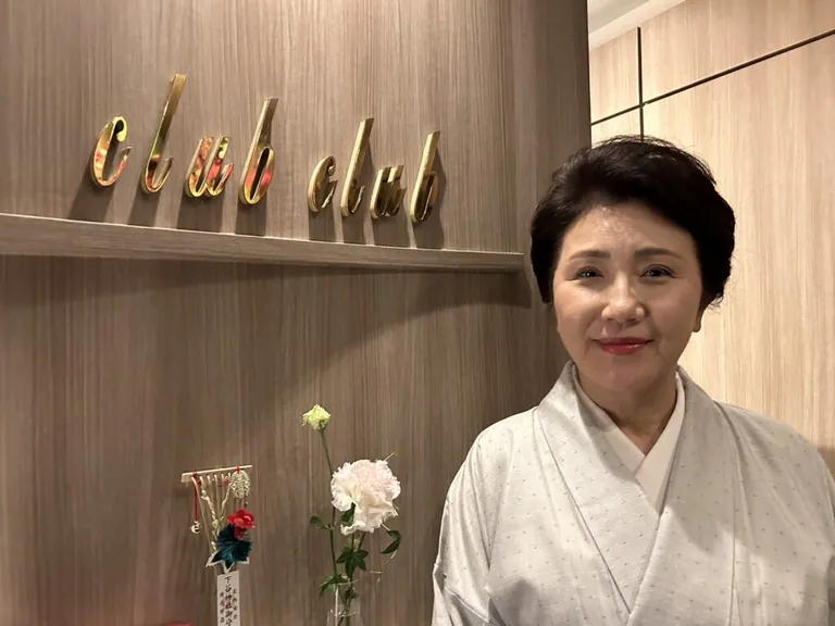 クラブクラブの店内